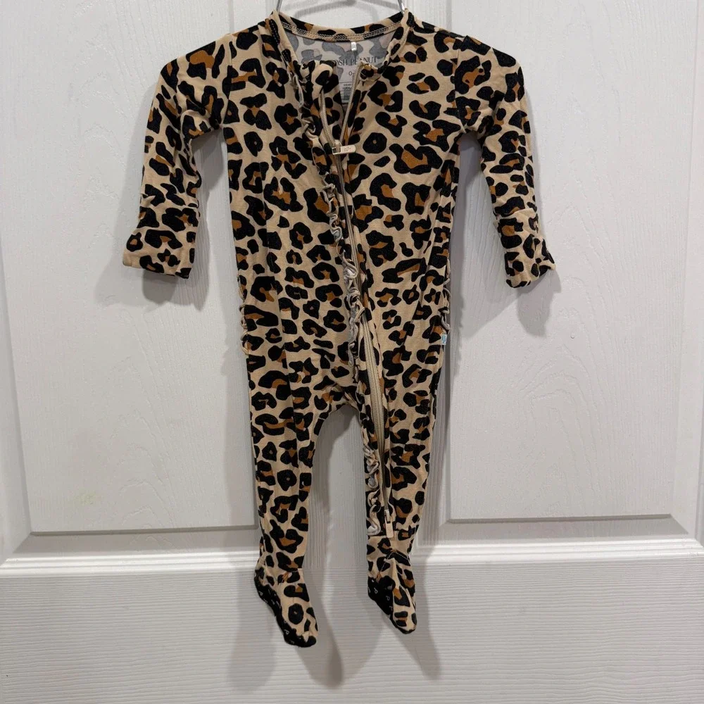 Posh‎ Peanut Leopard Print Ruffle Bamboo Footie Sleeper 0-3M Zip Pajamas